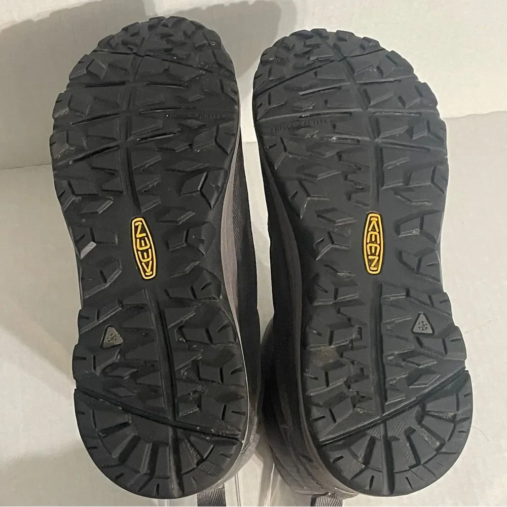 KEEN Warm Winter Waterproof Hiking Boots. Women’s Size 5.5. Dark grey gray cold